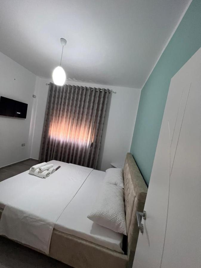 Fiori Rooms Vlore Bagian luar foto