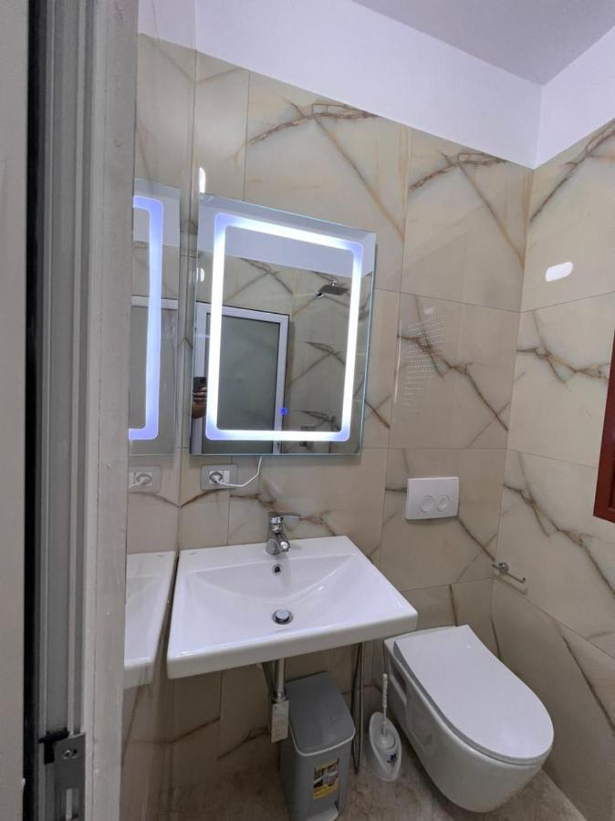 Fiori Rooms Vlore Bagian luar foto