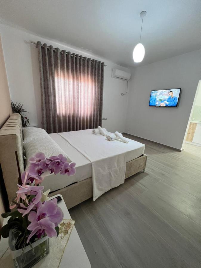 Fiori Rooms Vlore Bagian luar foto