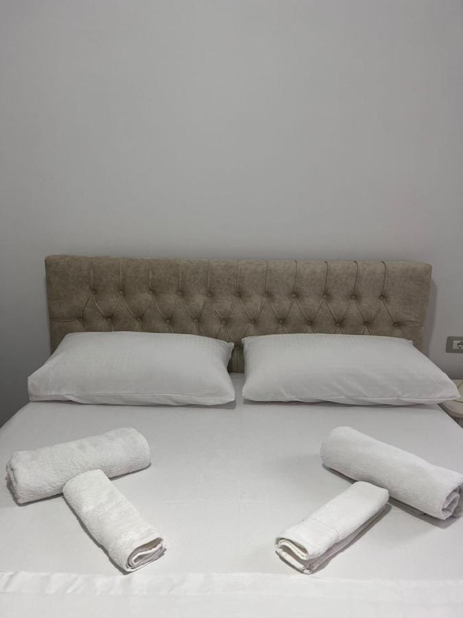 Fiori Rooms Vlore Bagian luar foto